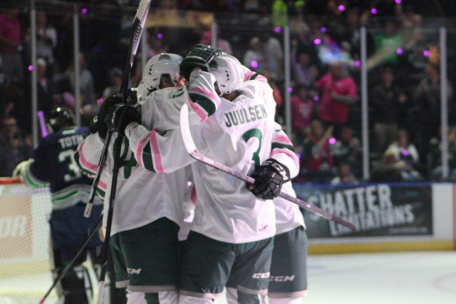 Silvertips win on the ice, but score big in the fight against breast cancer