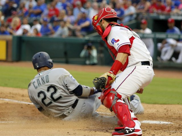 Mariners take two of three from Rangers, move to a game over .500