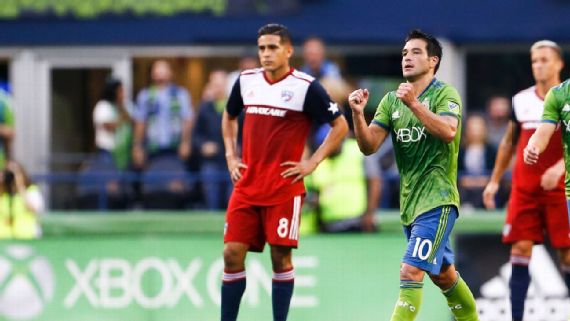 Brad Smith’s ruthless aggression sparks Sounders to win over FC Dallas 2-1