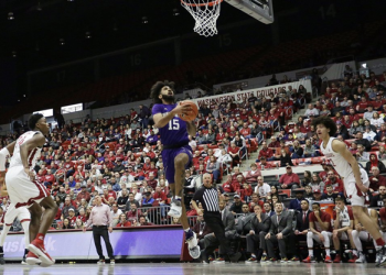 Huskies losing streak 6, drop game to Wazzu 79-67