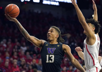 Huskies sweep Arizona schools but is it too little too late?