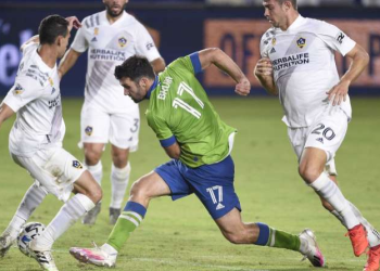 Sounders destroy Galaxy 3-1