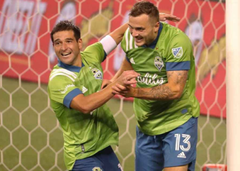 Sounders crush LAFC 3-0 for top spot in MLS West