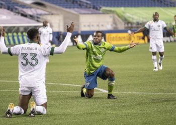Will Bruin saves the day with stoppage time goal, Sounders tie Timbers 1-1