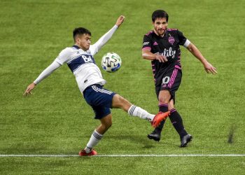 Sounders secure playoff spot for 12th straight year with 2-0 win over Caps
