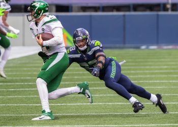 Defense return in Seahawks 40-3 win over Jets